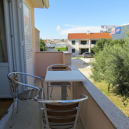 Apartment And Rooms Amenka โนวาลยา ภายนอก รูปภาพ