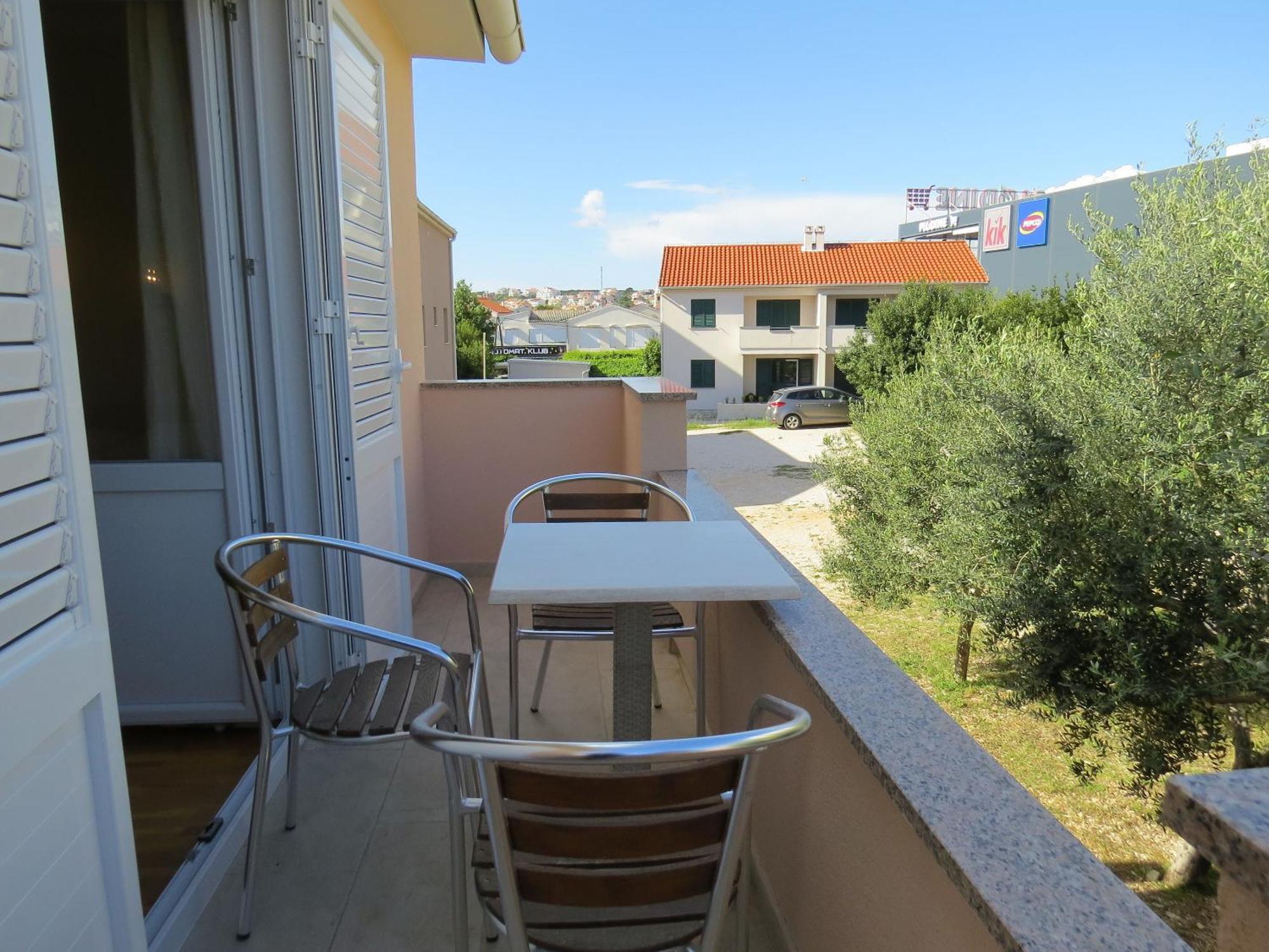 Apartment And Rooms Amenka โนวาลยา ภายนอก รูปภาพ