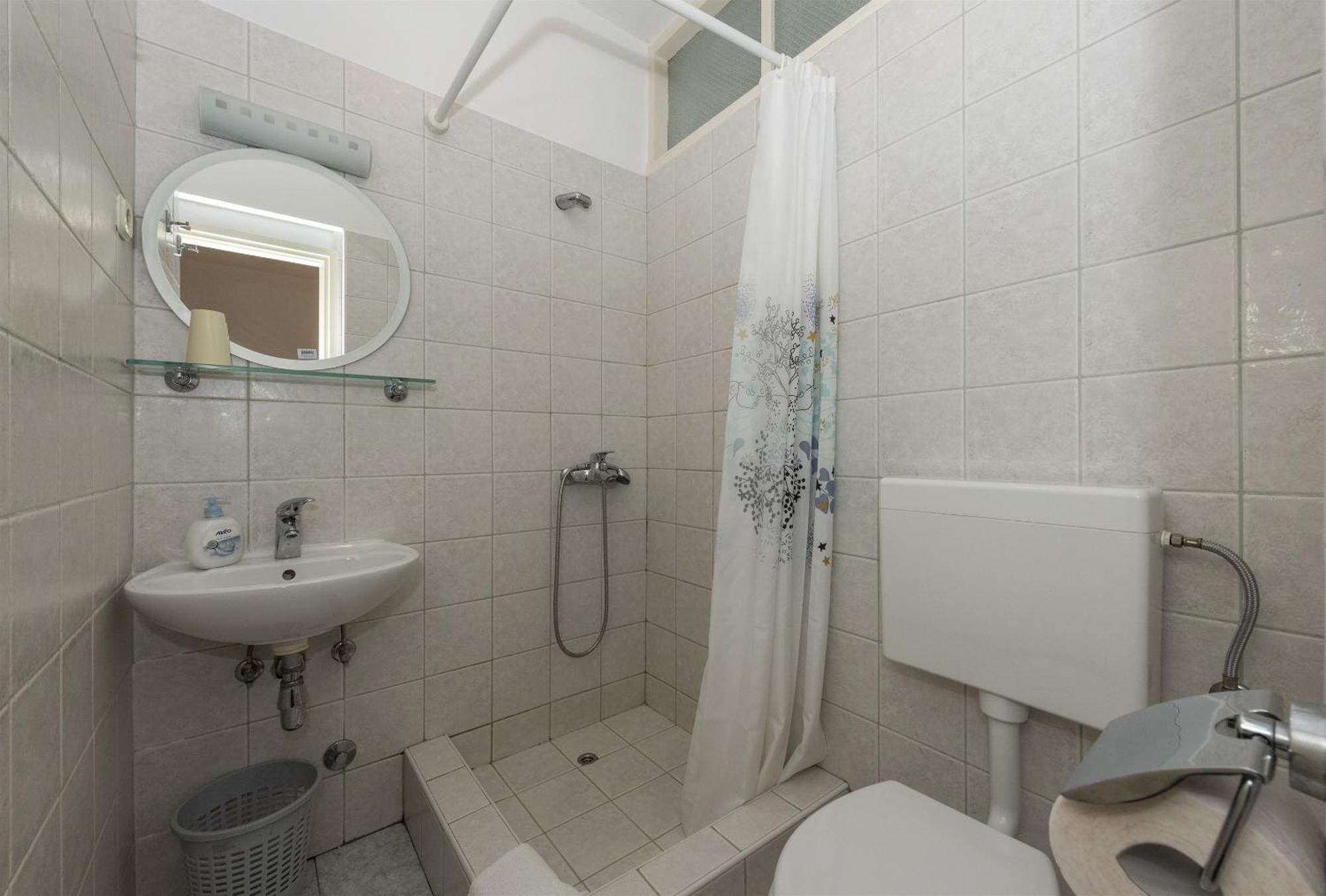 Apartment And Rooms Amenka โนวาลยา ภายนอก รูปภาพ