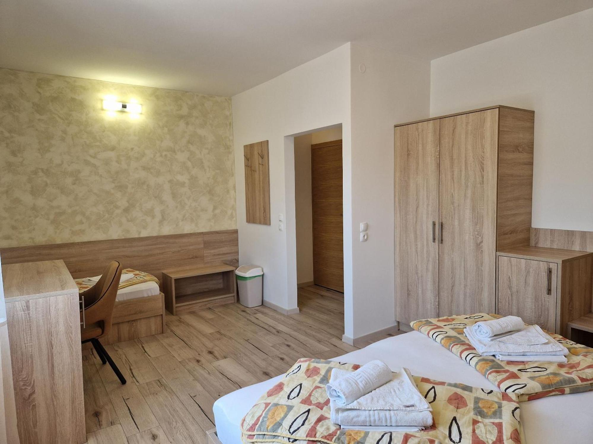 Apartment And Rooms Amenka โนวาลยา ภายนอก รูปภาพ